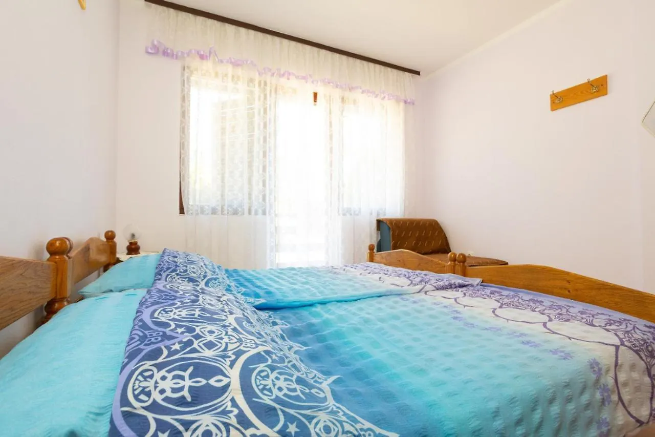 Apartments Filosevic By El-Pi Tours Njivice Croatia