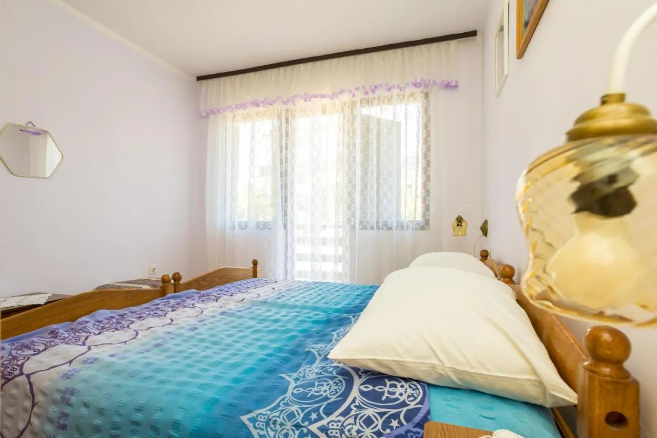 Apartments Filosevic By El-Pi Tours Njivice Croatia