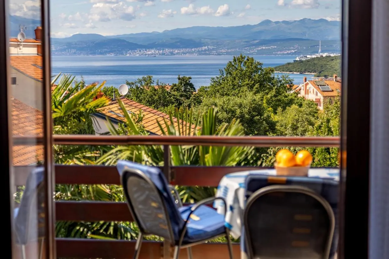 Apartments Filosevic By El-Pi Tours Njivice Croatia